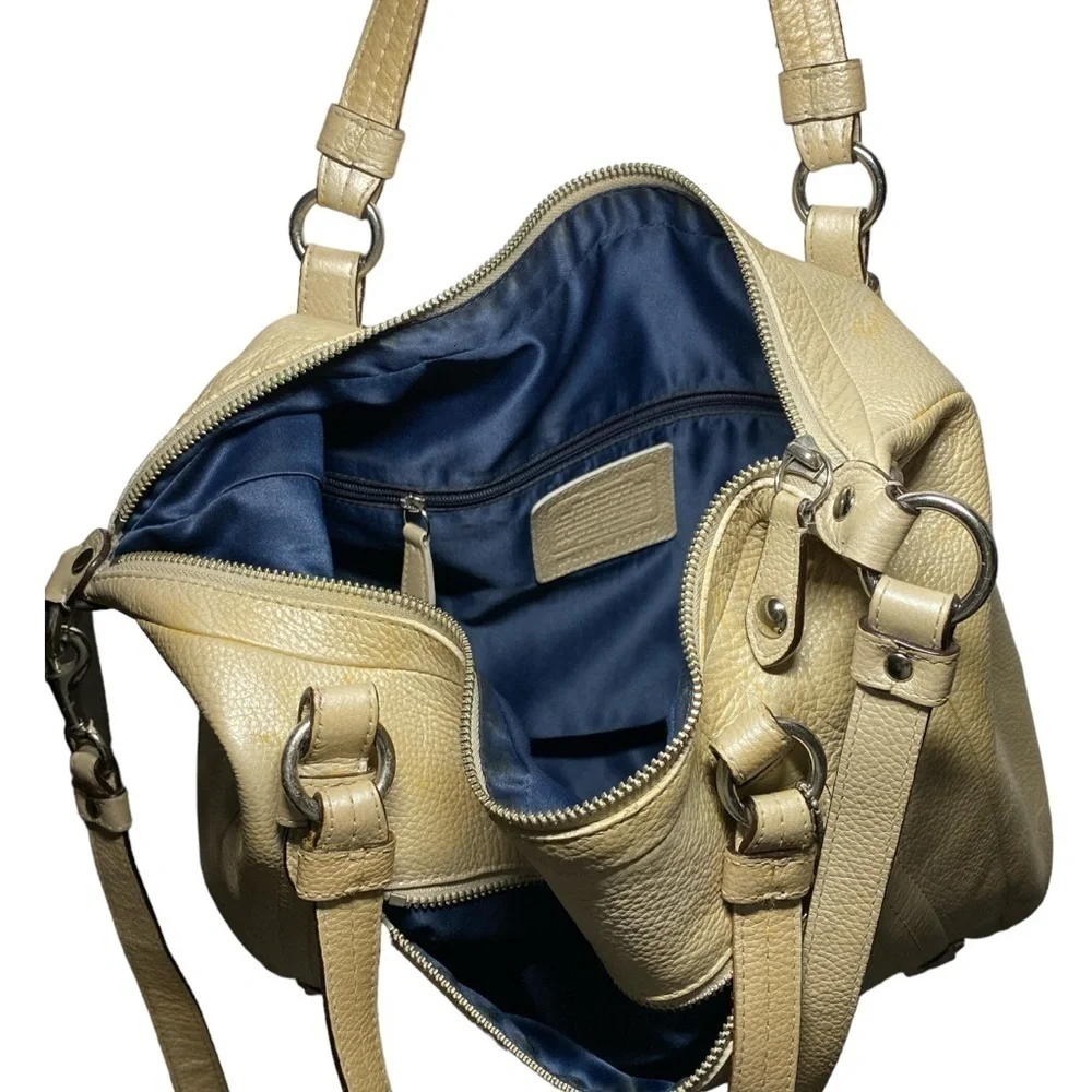 Coach Leather Shoulder Bag With Strap